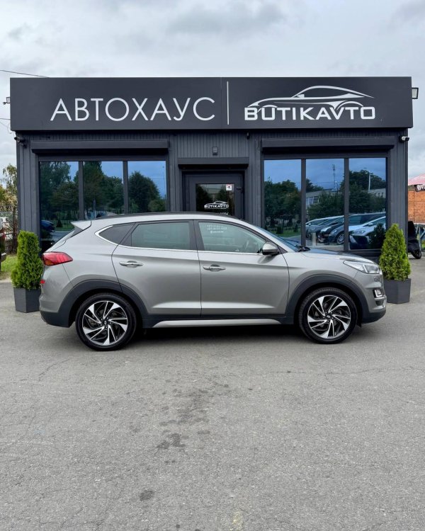 Hyundai Tucson III · Рестайлинг - Image 8
