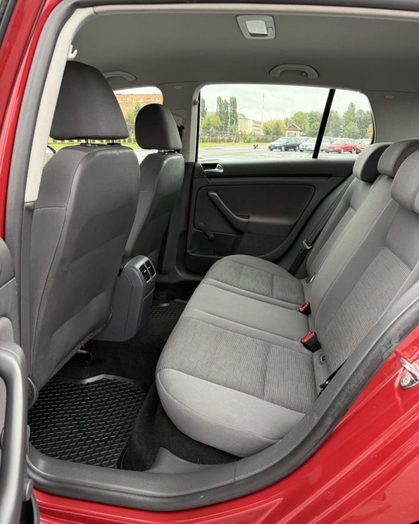 Volkswagen Golf V - Image 11