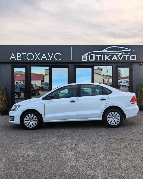 Volkswagen Polo Sedan I · Рестайлинг - Image 8