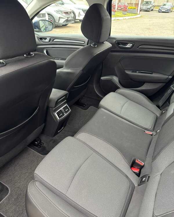 Renault Megane IV - Image 11