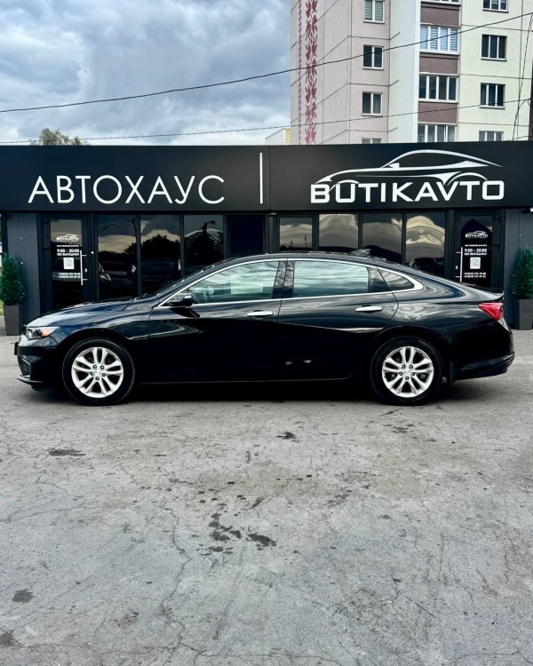 Chevrolet Malibu IX - Image 4