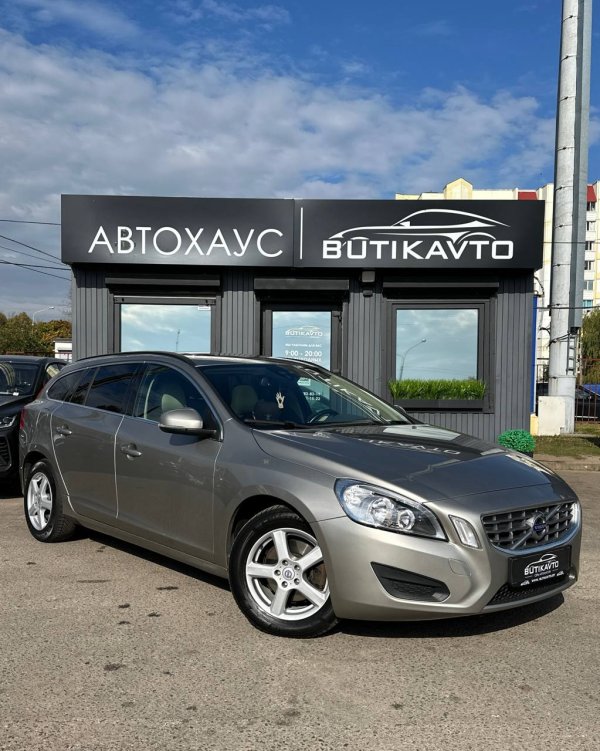 Volvo V60 I