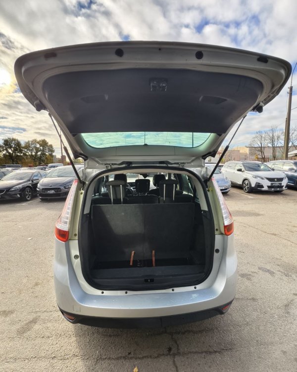 Renault Grand Scenic III - Image 14