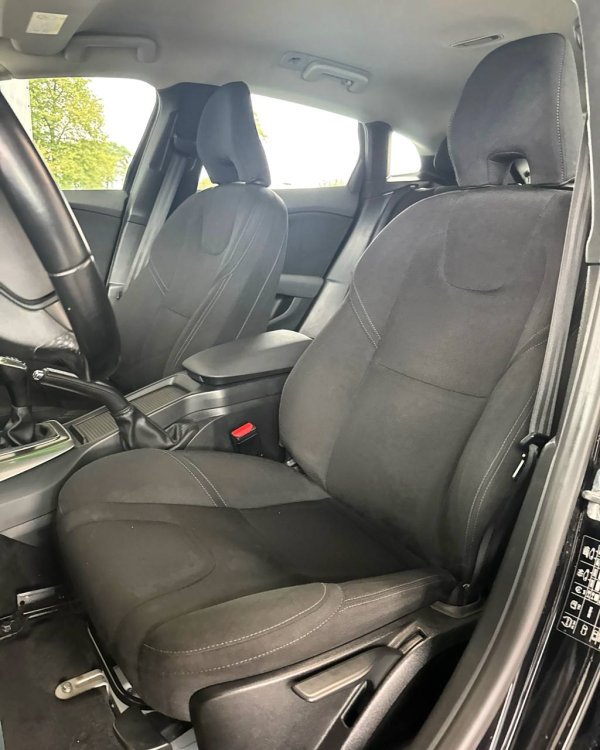 Volvo V40 II - Image 10