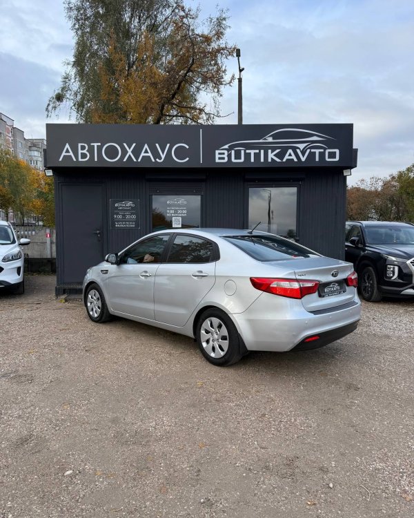 Kia Rio III - Image 4