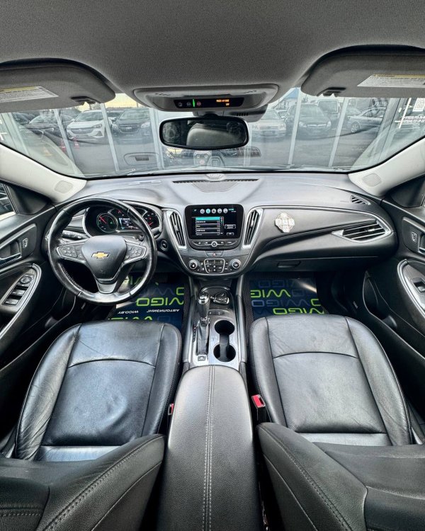 Chevrolet Malibu IX - Image 9