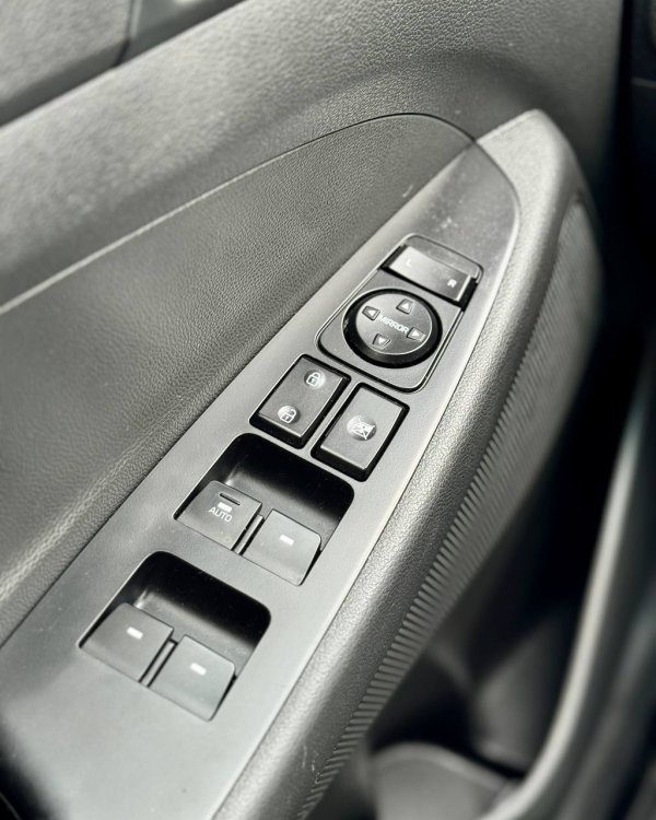 Hyundai Tucson III · Рестайлинг - Image 16