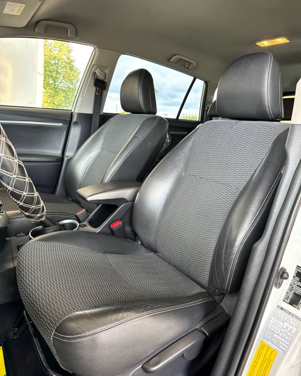 Toyota Verso I · Рестайлинг - Image 10