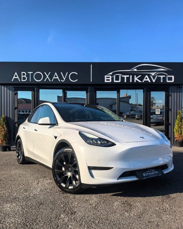 Tesla Model Y I
