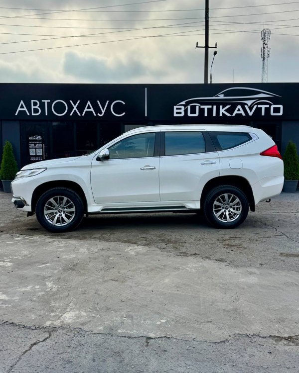 Mitsubishi Pajero Sport III - Image 8