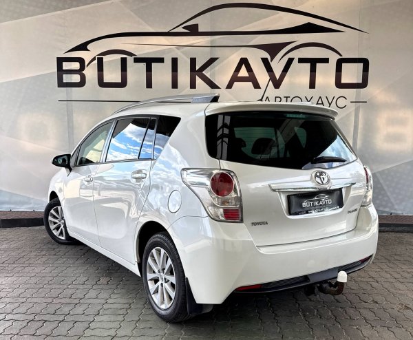 Toyota Verso I · Рестайлинг - Image 5