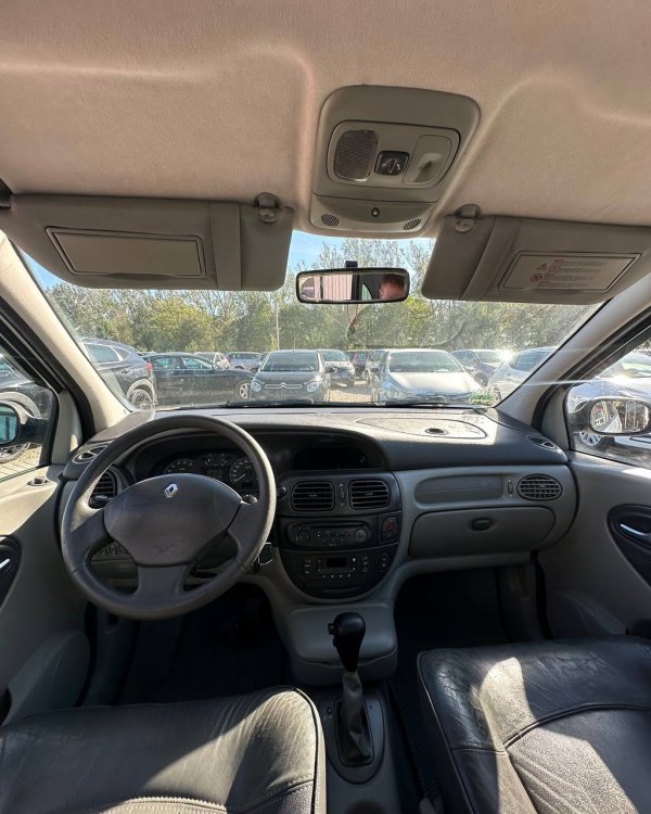 Renault Scenic I · Рестайлинг - Image 9