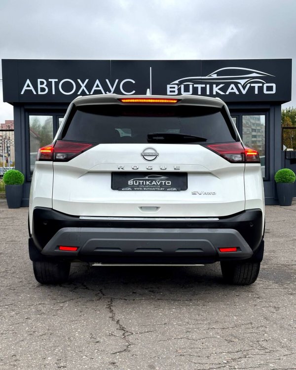 Nissan Rogue III - Image 5