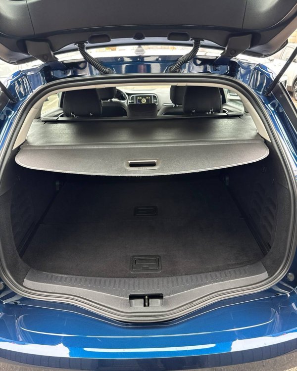 Renault Megane IV - Image 12
