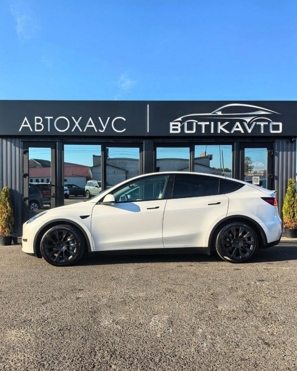 Tesla Model Y I - Image 8