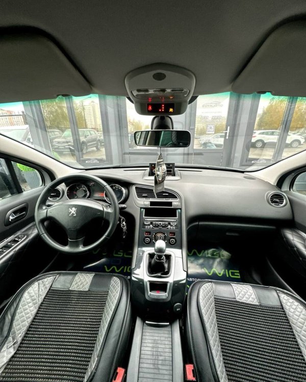 PEUGEOT 5008 - Image 10