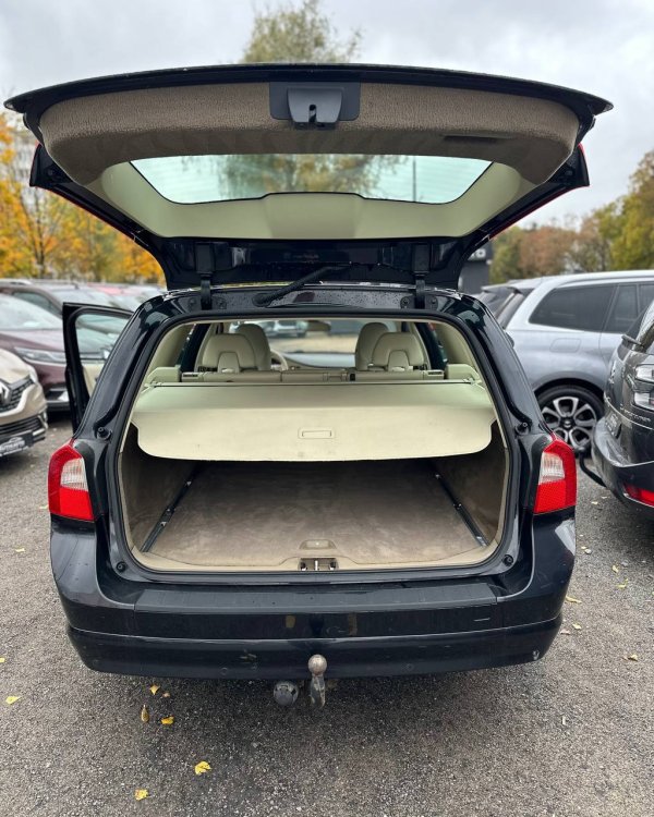Volvo V70 III - Image 12