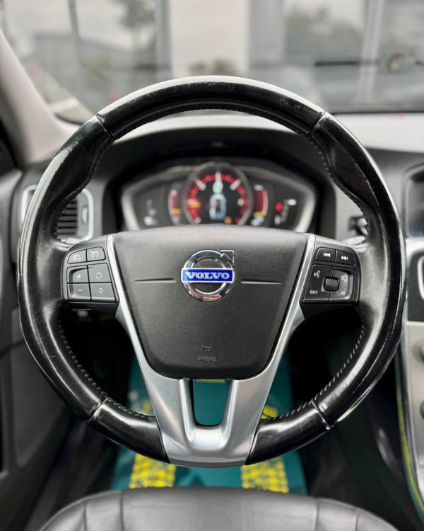 Volvo S60 II · Рестайлинг - Image 15