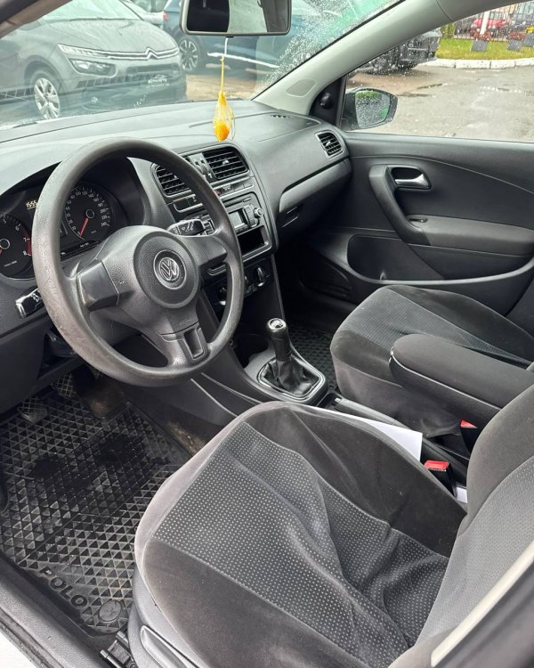 Volkswagen Polo V - Image 10