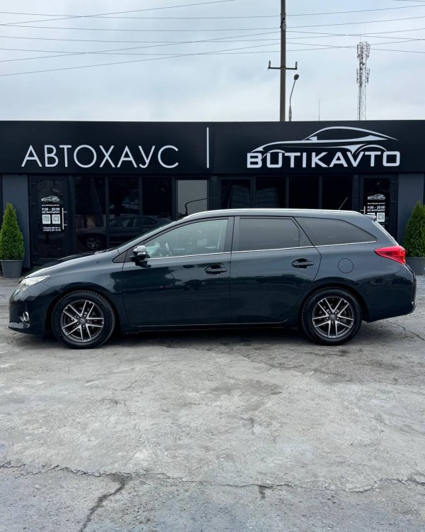 Toyota Auris II (E180) - Image 4