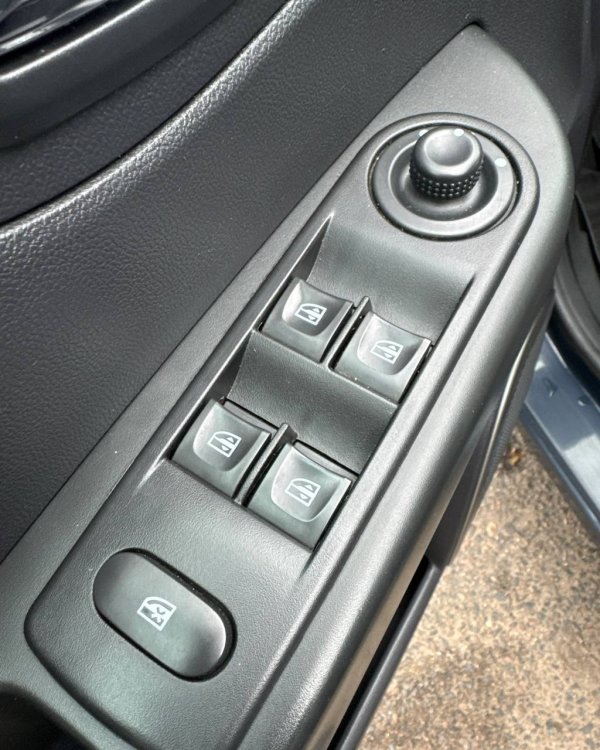 Renault Captur I - Image 19