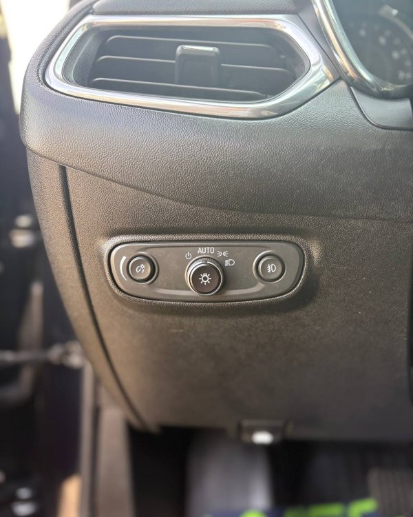 Chevrolet Equinox III - Image 23