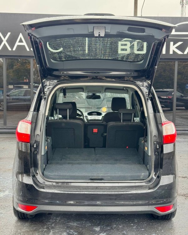 Ford Grand C-Max I - Image 12