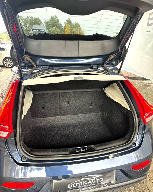Volvo V40 II - Image 15