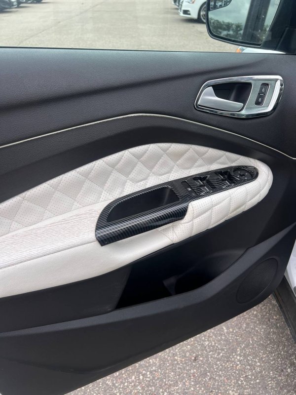 Ford Escape III · Рестайлинг - Image 10