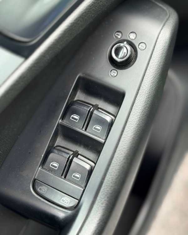Audi Q5 8R - Image 19