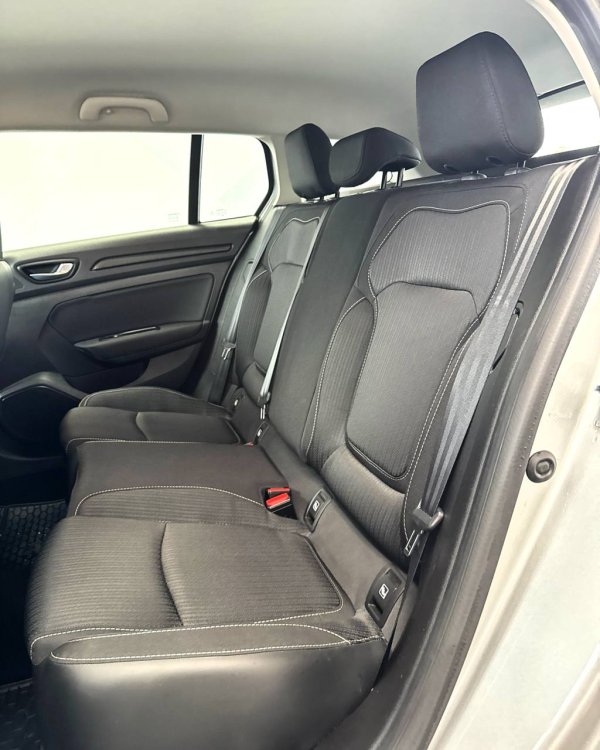 Renault Megane IV - Image 13