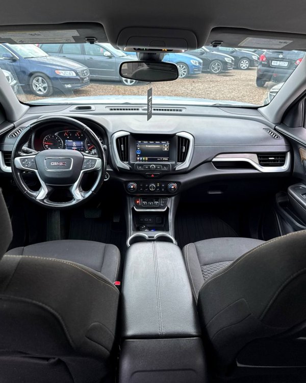 GMC Terrain II - Image 12