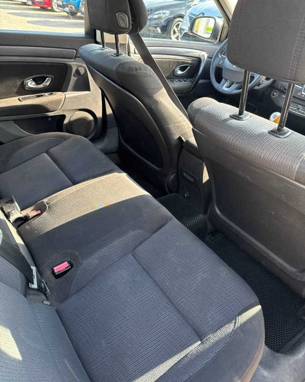 Renault Laguna III - Image 12