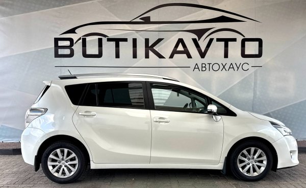 Toyota Verso I · Рестайлинг - Image 8