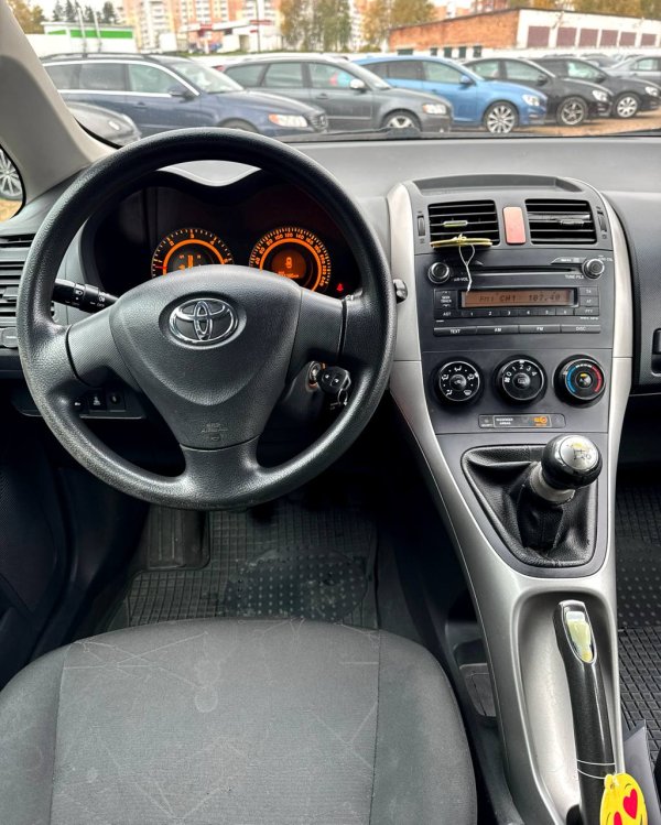 Toyota Auris I (E150) - Image 13