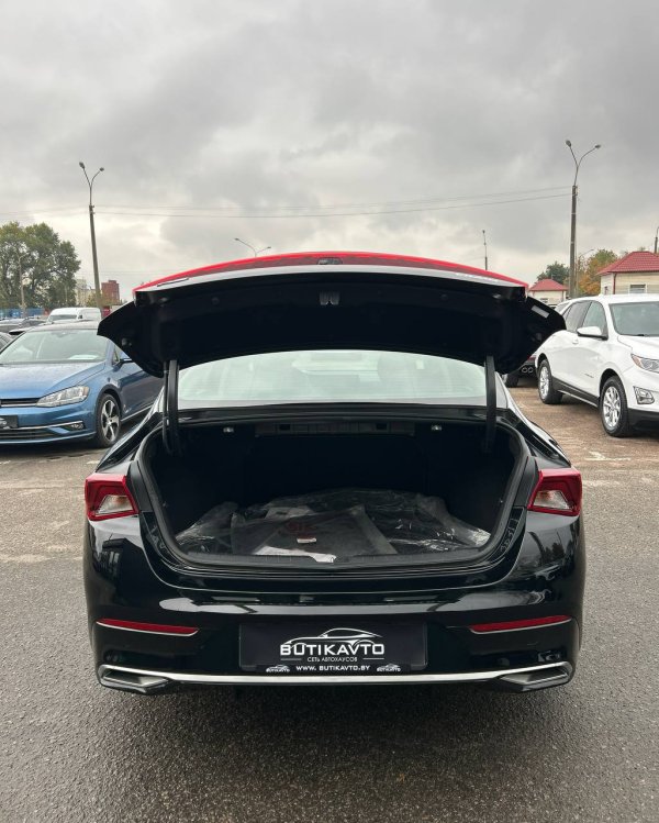 Kia K5 III - Image 12