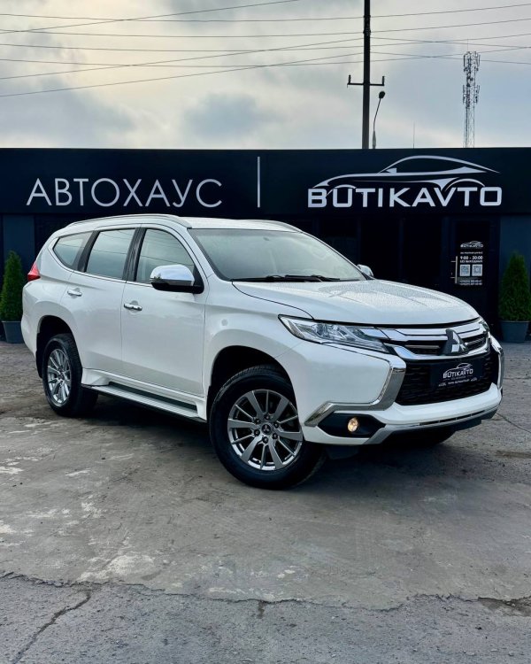 Mitsubishi Pajero Sport III