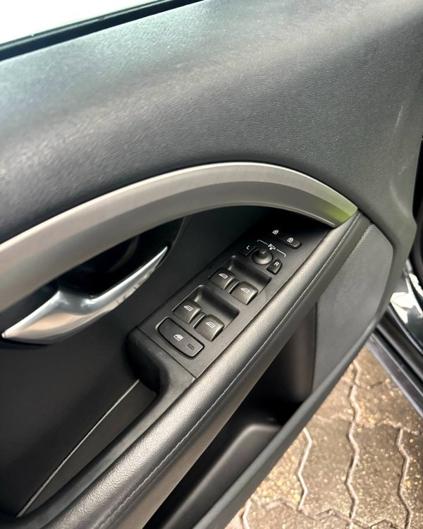 Volvo V70 III · Рестайлинг - Image 9