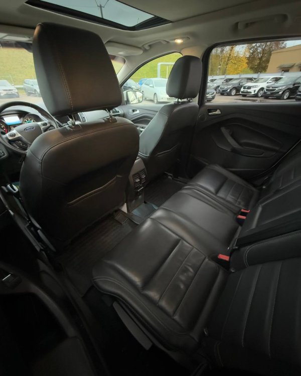 Ford Escape III - Image 12
