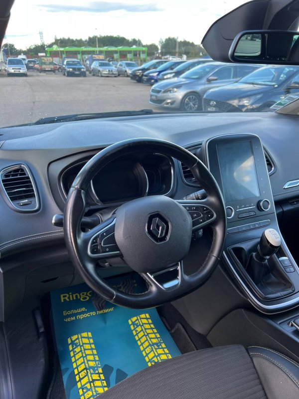 Renault Grand Scenic IV - Image 12