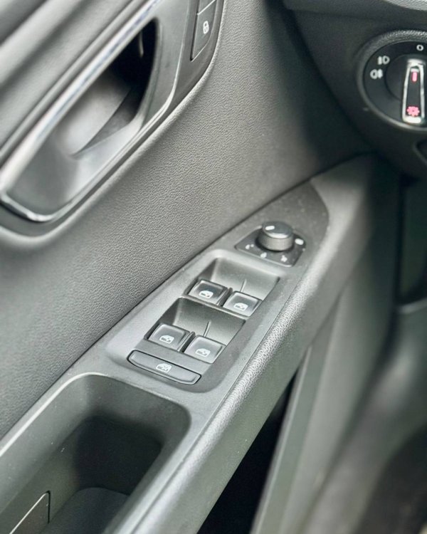 SEAT Leon III · Рестайлинг - Image 18