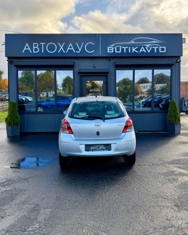 Toyota Yaris II (XP9) · Рестайлинг - Image 6