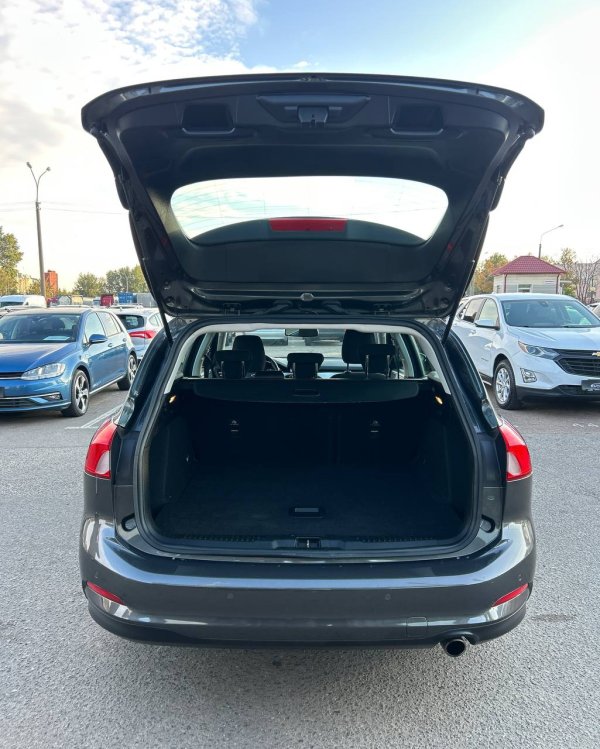 Ford Focus IV - Image 12