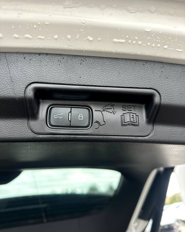 Ford Explorer VI - Image 20