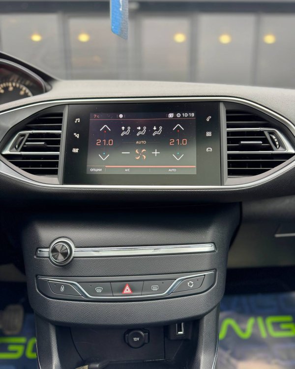 Peugeot 308 T9 · Рестайлинг - Image 17
