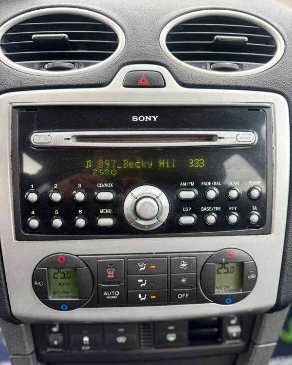 Ford Focus I · Рестайлинг - Image 18