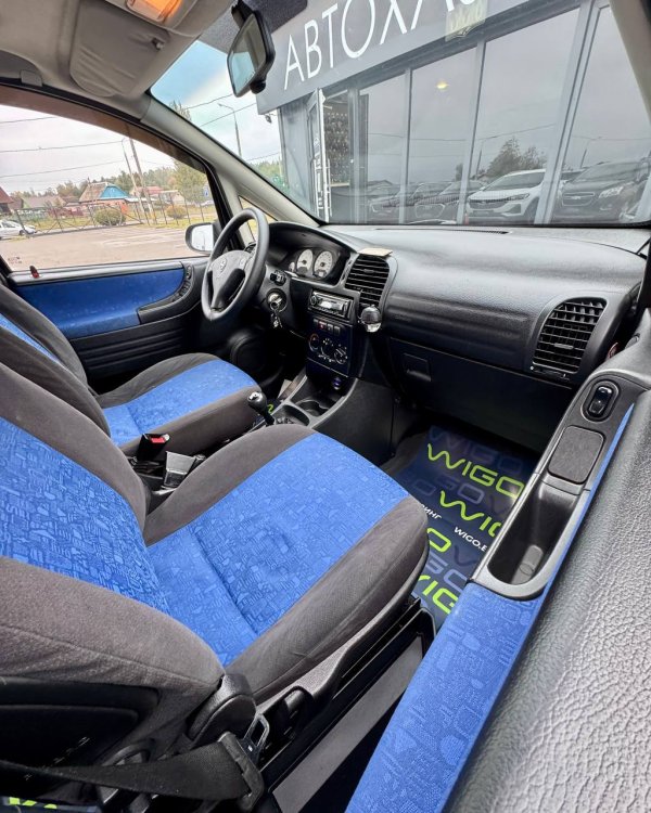 Opel Zafira A - Image 13