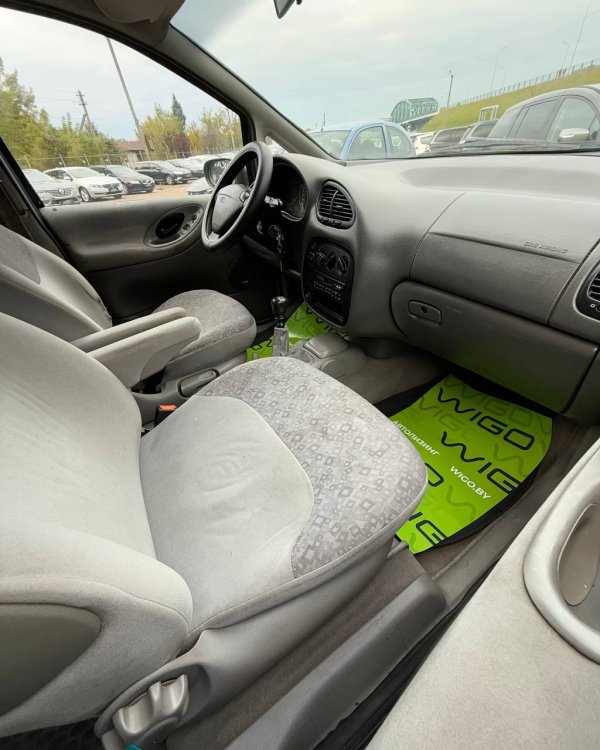 Ford Galaxy I - Image 15