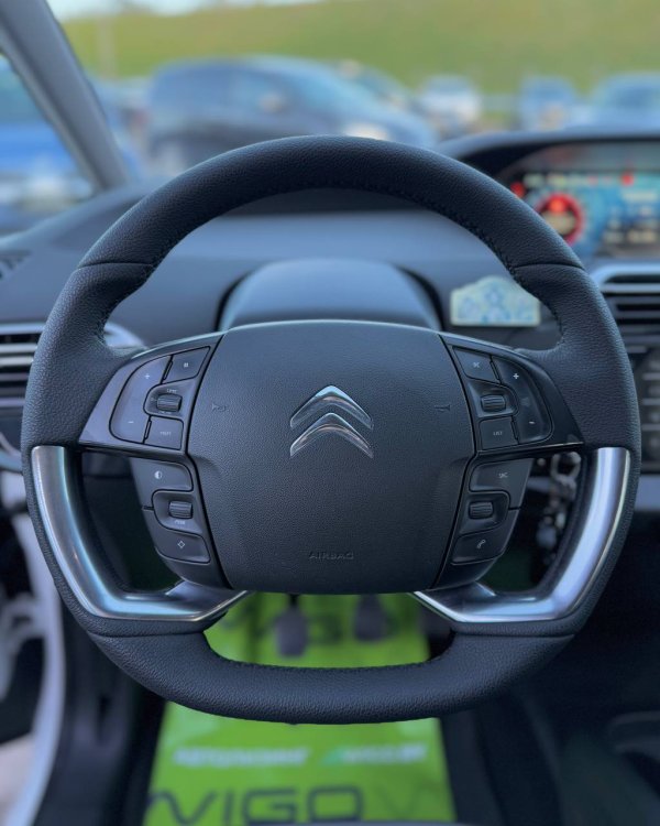 Citroen C4 Grand Picasso II - Image 11