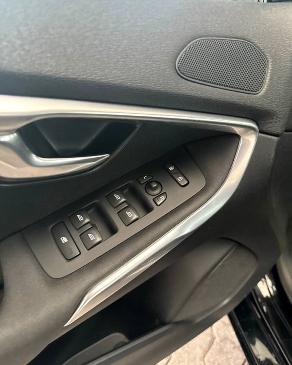 Volvo V40 II - Image 9